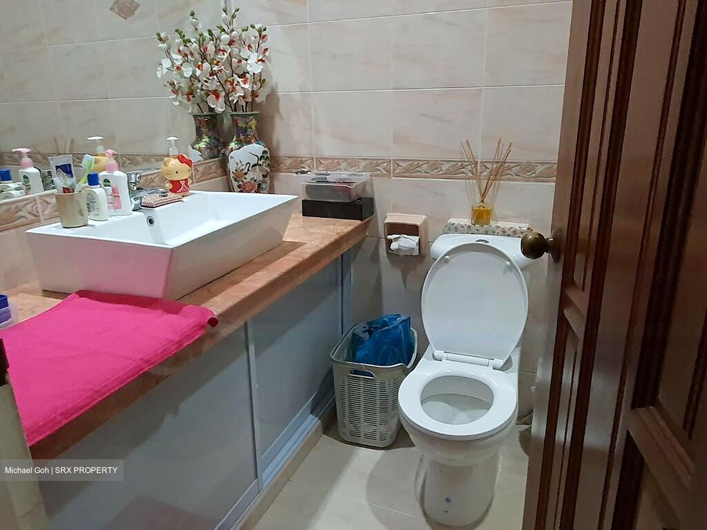 Peakview Estate (D16), Terrace #458858901